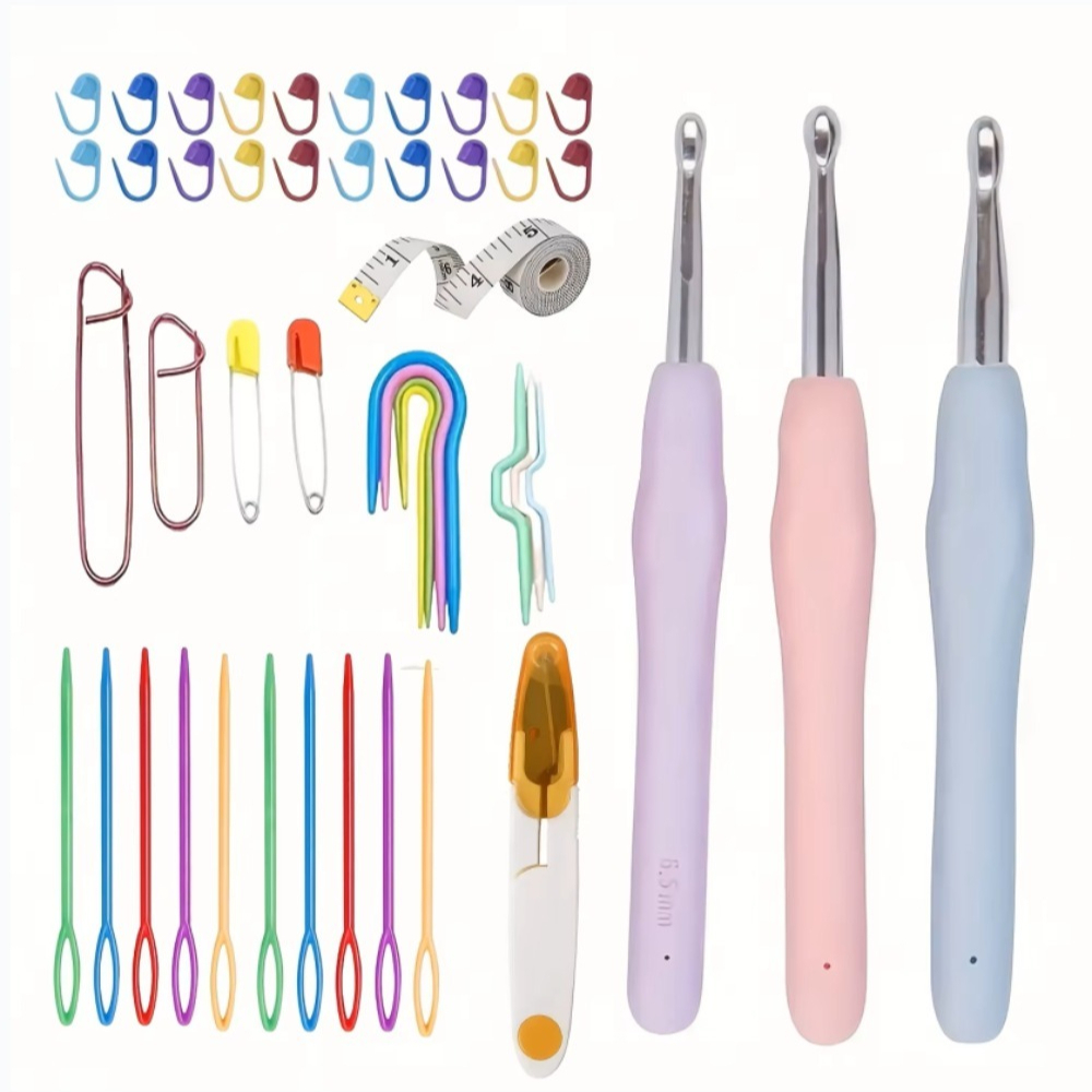 Textile Sewing Kit - ชุดเข็มโครเชต์ตามหลักสรีรศาสตร์ ขนาดใหญ่ พร้อมเข็มถักไหมพรม ชุดอุปกรณ์พร้อมเครื่องมือวัดระยะ เข็มทำเครื่องหมายจุดเย็บ และอุปกรณ์เย็บผ้า